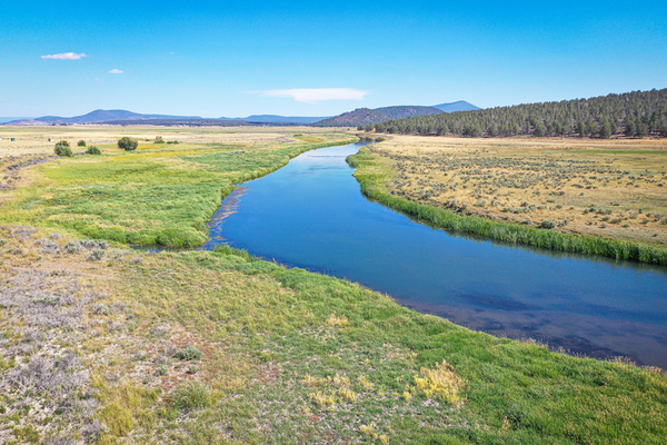 Prime Klamath County Property Close To the Tranquil Sprague River: Your Gateway to Serene Living