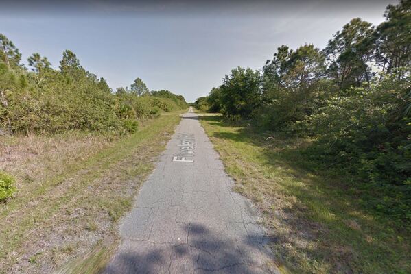 Secure Your Own Slice of Paradise in Sarasota- 0.23 Acres of Premium Quality Land