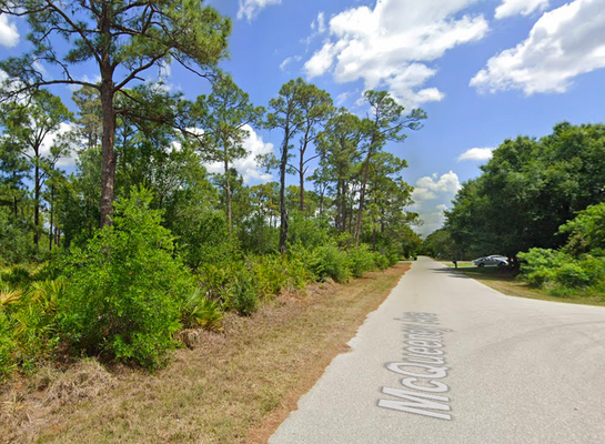 Gorgeous 0.23 Acre Property in Charlotte County!