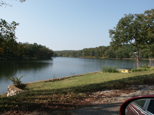 Very nice building lot in Highland, AR. Close to Lake Mirandy and Plum Lake.