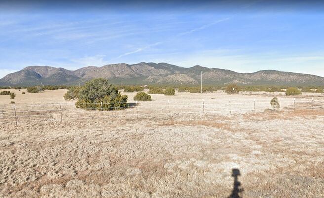 Experience the best with this fantastic 0.33 acre property in Valencia!